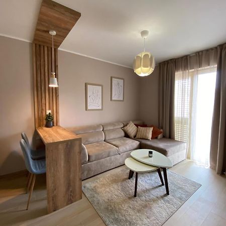 Apartman Tara Тиват Екстериор снимка